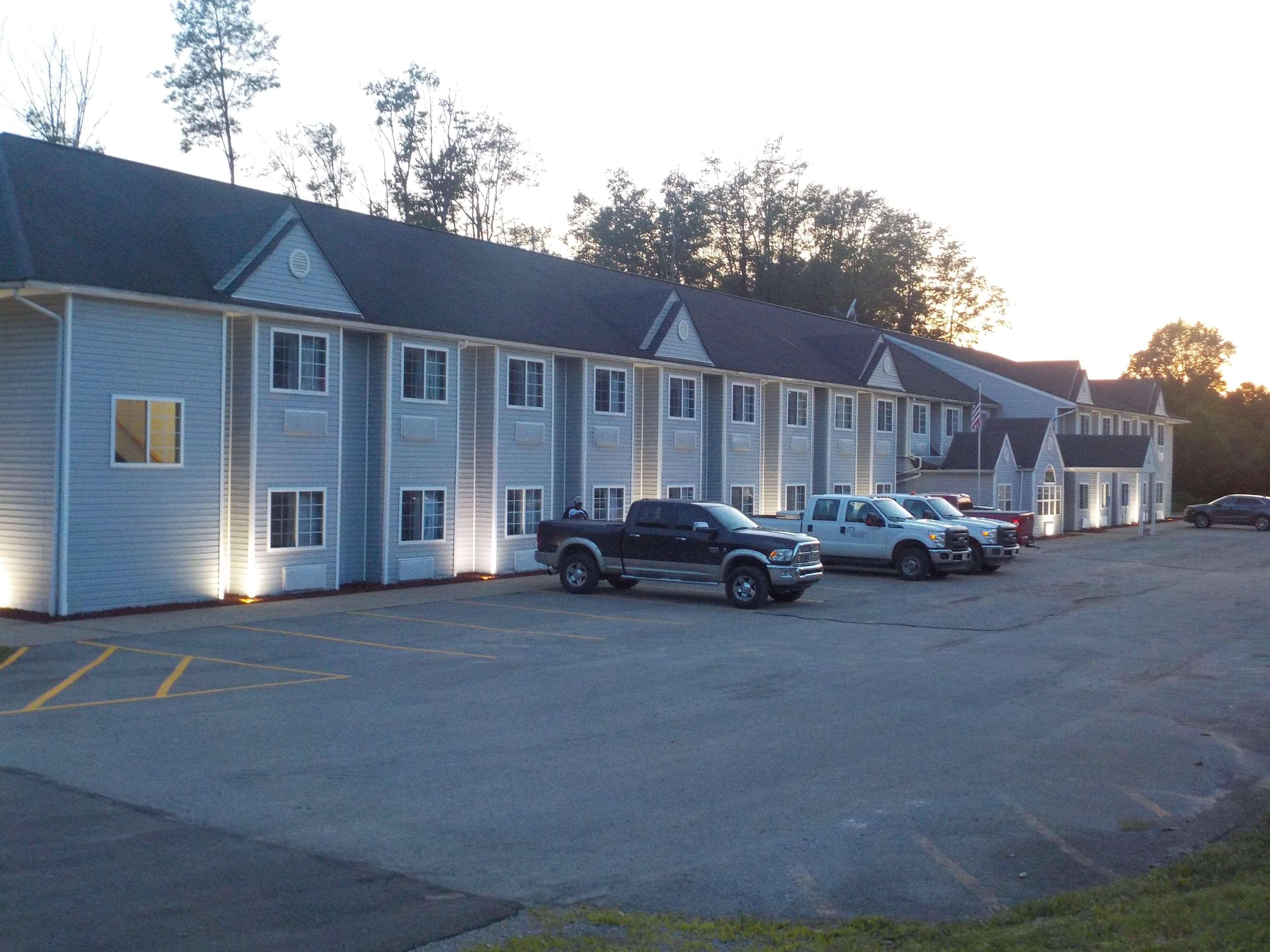 Mj Inn And Suites Marienville Εξωτερικό φωτογραφία