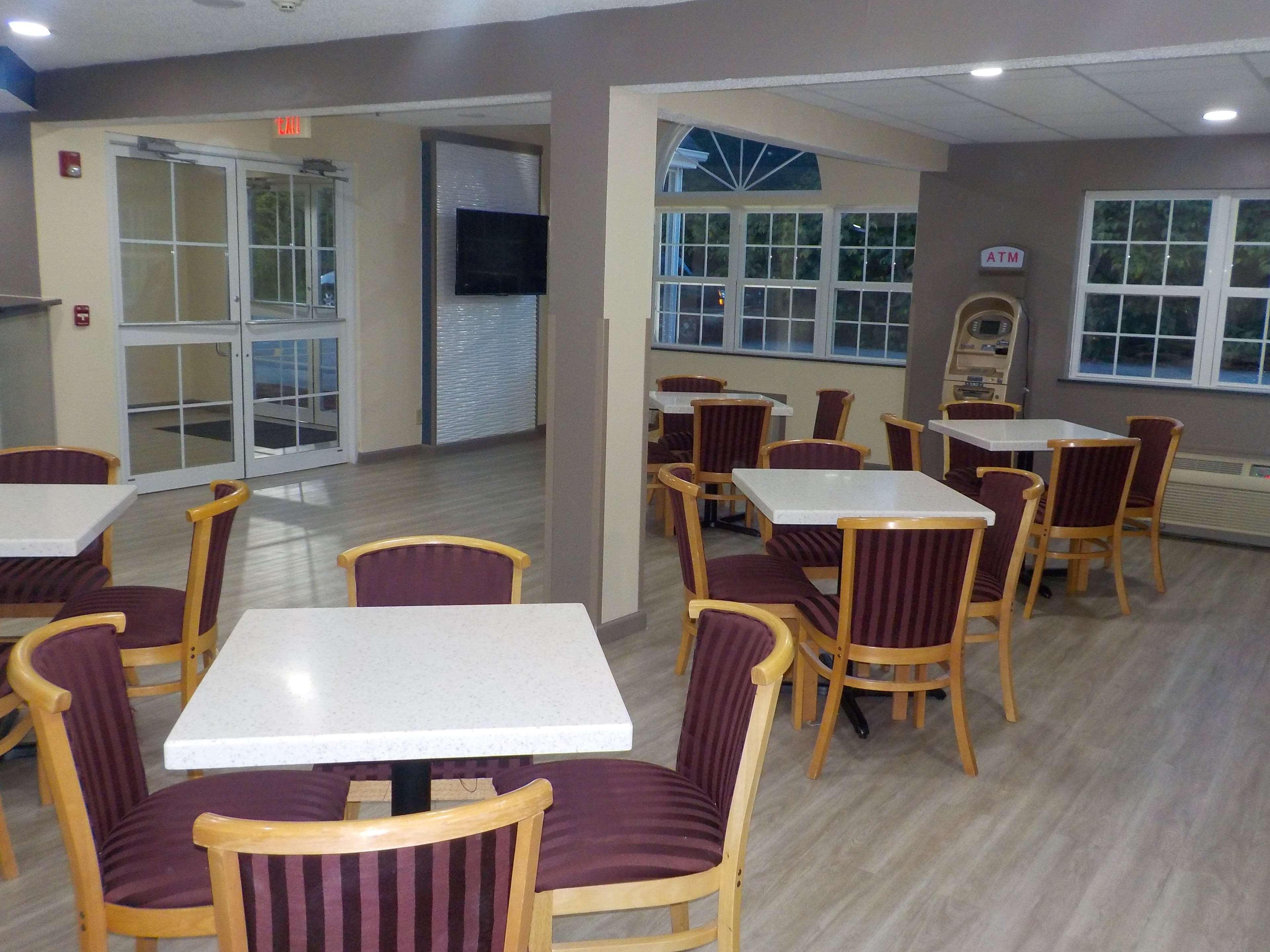 Mj Inn And Suites Marienville Εσωτερικό φωτογραφία