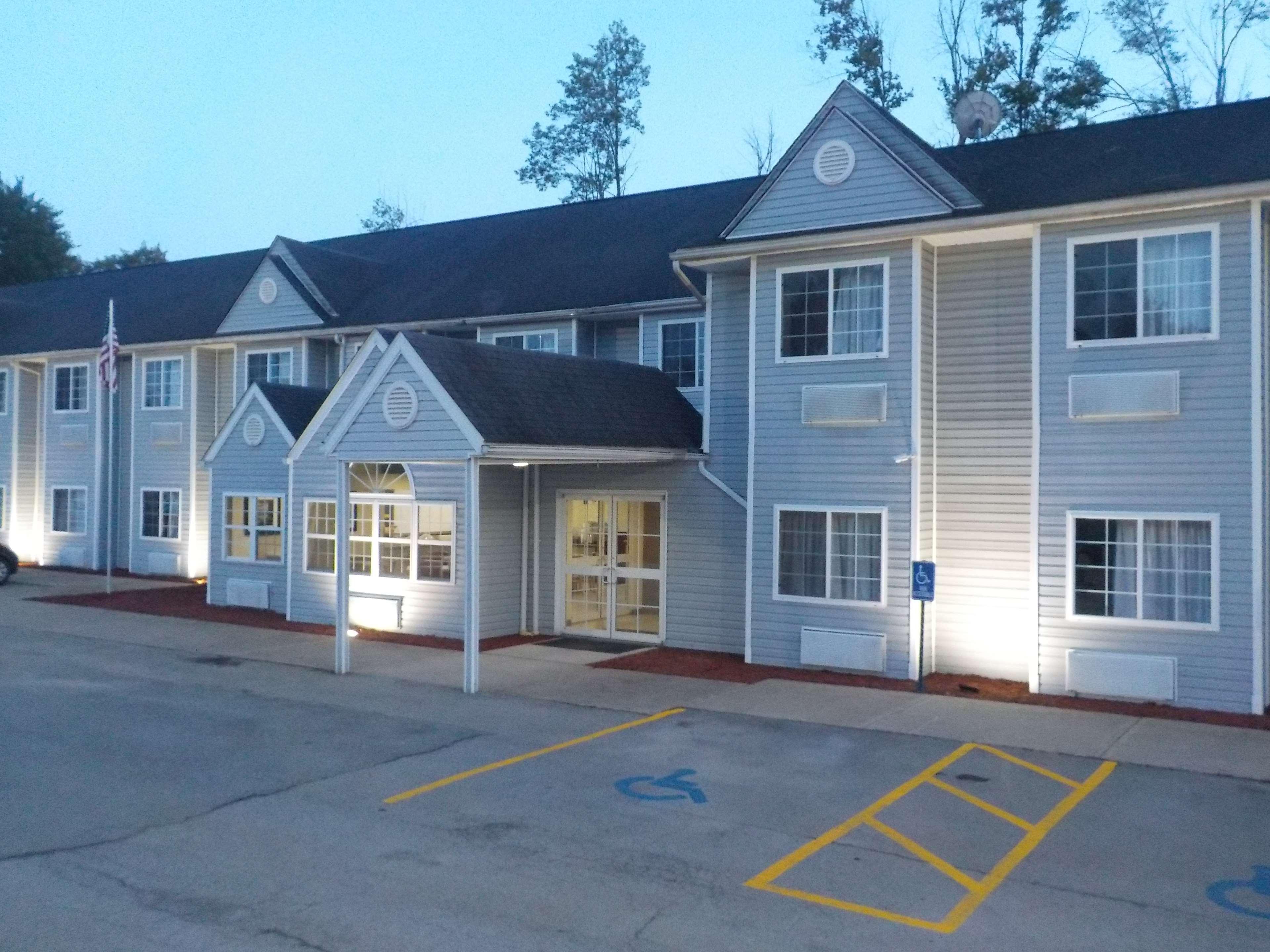 Mj Inn And Suites Marienville Εξωτερικό φωτογραφία